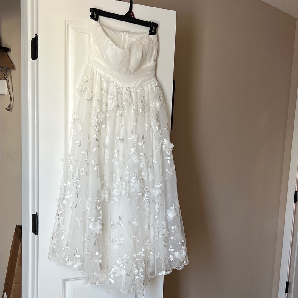 Selfie Leslie White Floral Dress